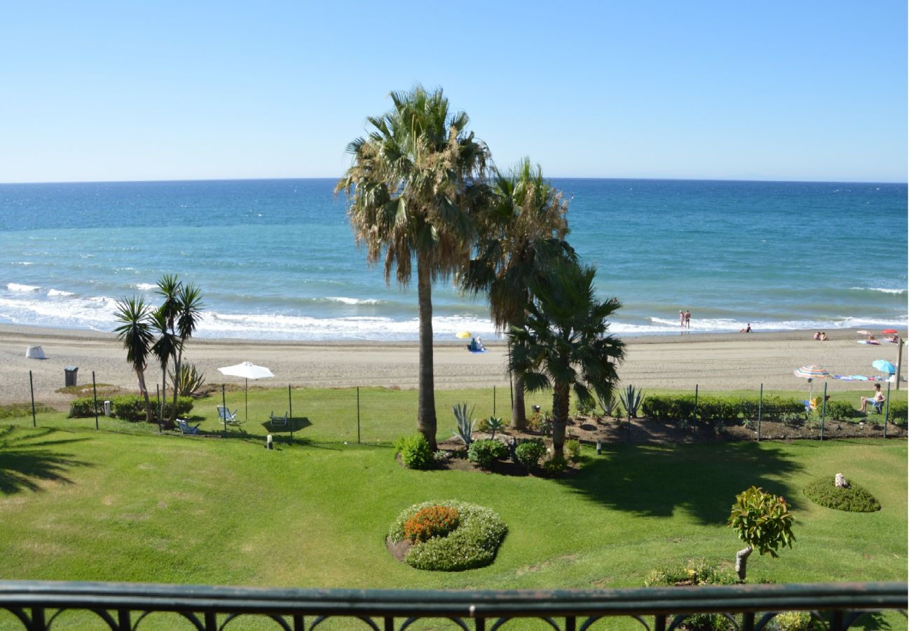 Apartamento en Estepona - HB - Comfortable Beachfront Holiday Apartment