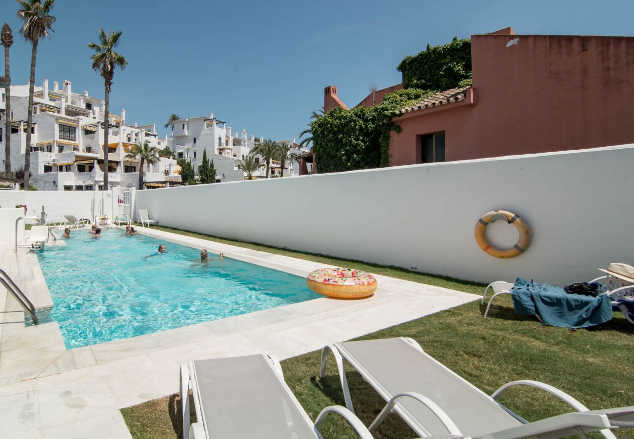 Apartamento en Nueva andalucia - IVY - Scandinavian Apartment in Nueva Andalucia