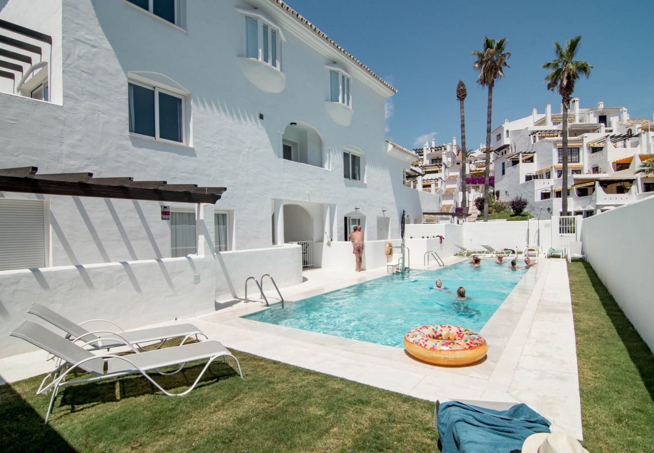 Apartamento en Nueva andalucia - IVY - Scandinavian Apartment in Nueva Andalucia