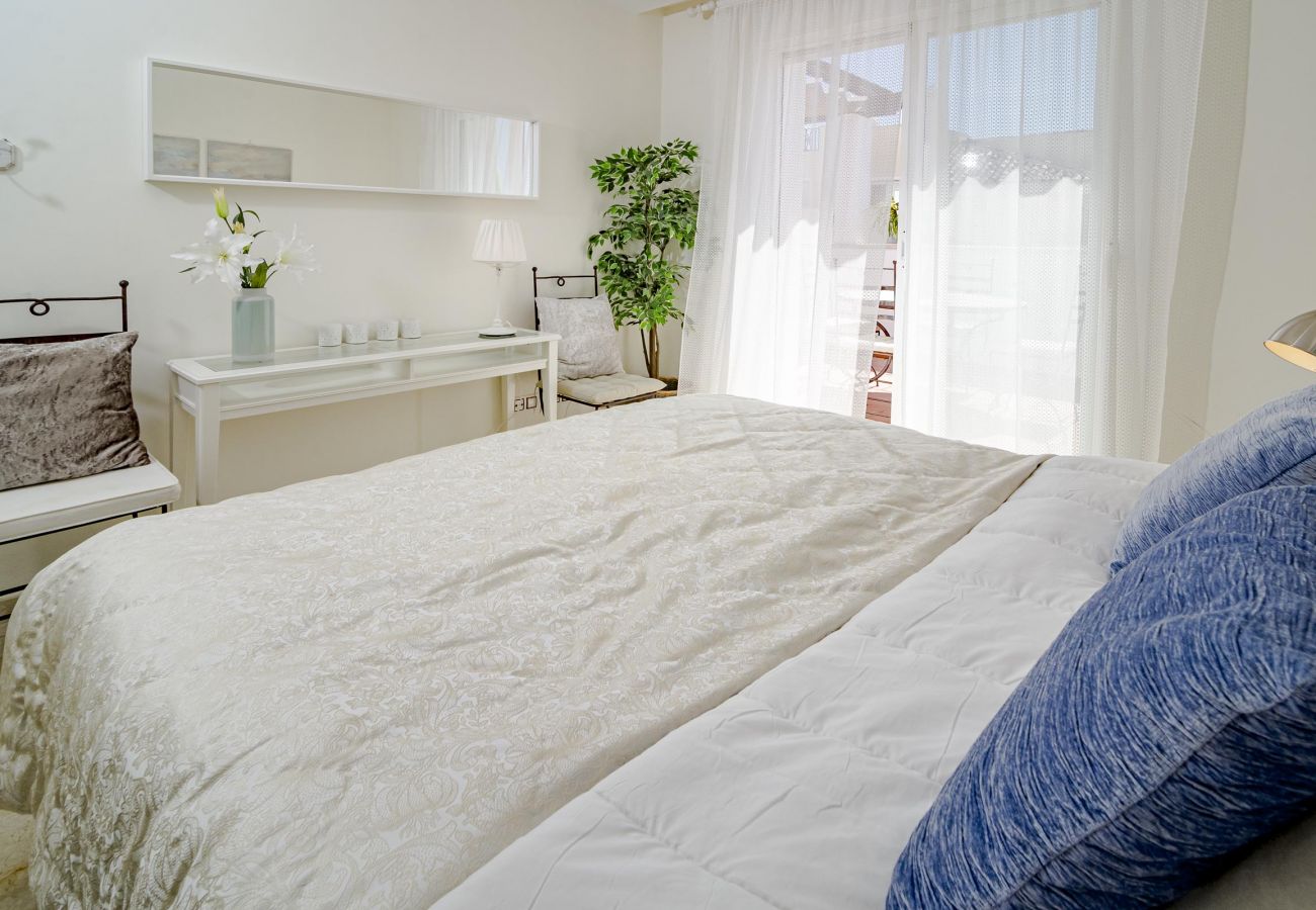 Apartamento en Marbella - AR23 - Holiday flat, Puerto Banus by Roomservices