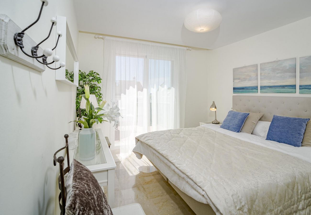 Apartamento en Marbella - AR23 - Holiday flat, Puerto Banus by Roomservices