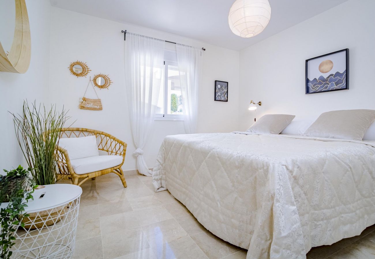 Apartamento en Marbella - AR23 - Holiday flat, Puerto Banus by Roomservices