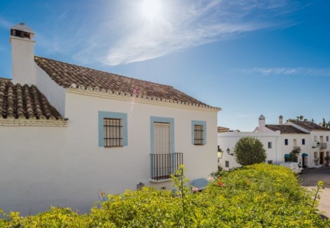 Casa adosada en Marbella - EN- Cozy Andalusian style townhouse  in Marbella