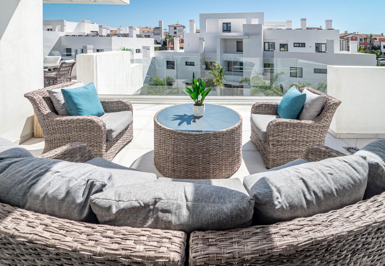 Apartamento en Estepona - CDG1- Beautiful 2-br penthouse in cortiljo de Golf