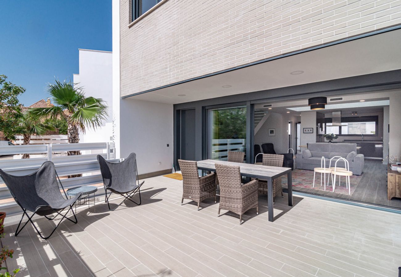 Casa adosada en Estepona - LMT46 - Modern Style Spacious Townhouse