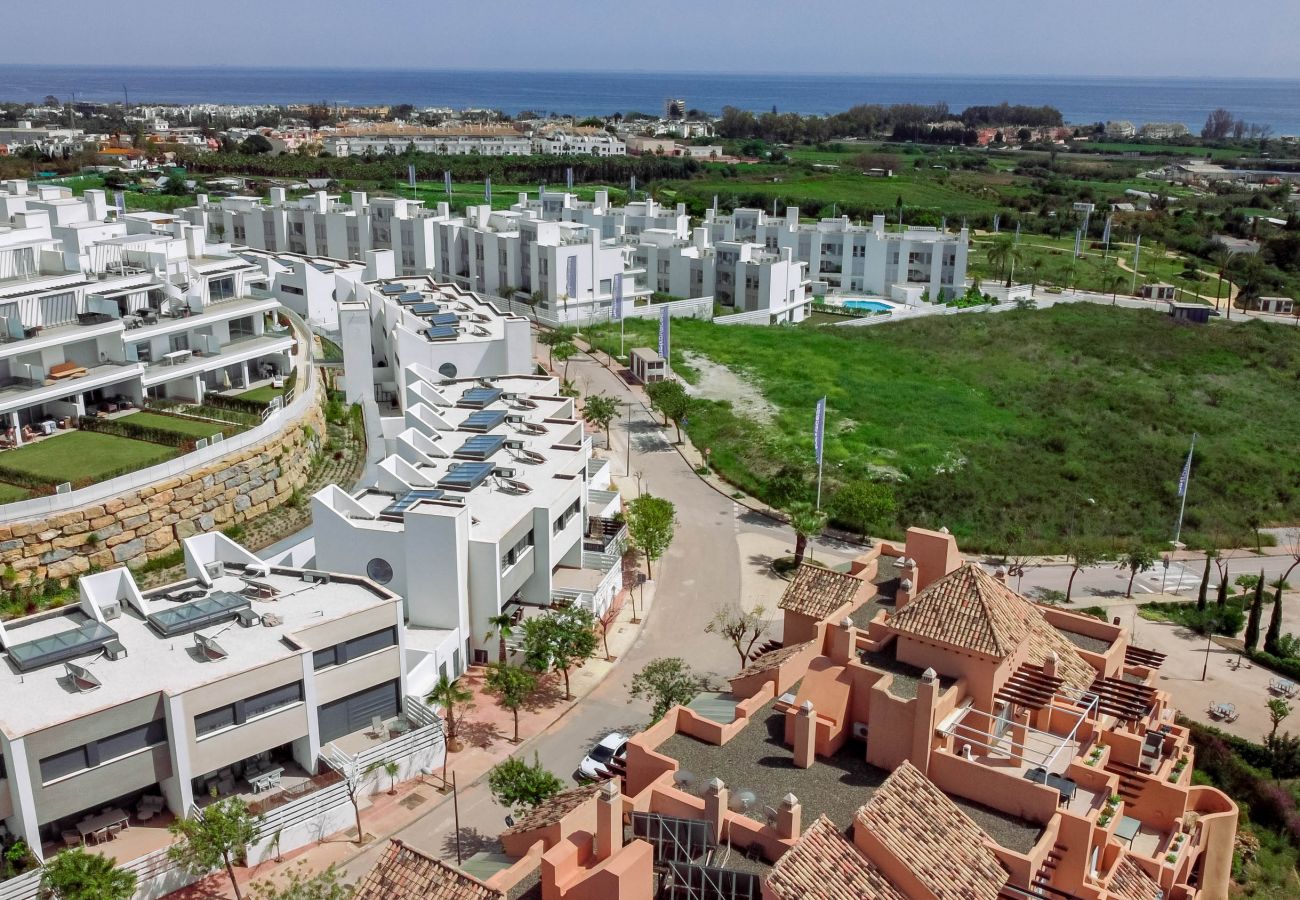 Casa adosada en Estepona - LMT46 - Modern Style Spacious Townhouse