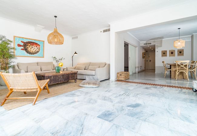 Apartamento en Marbella - GC - Spacious flat in Golden beach Marbella
