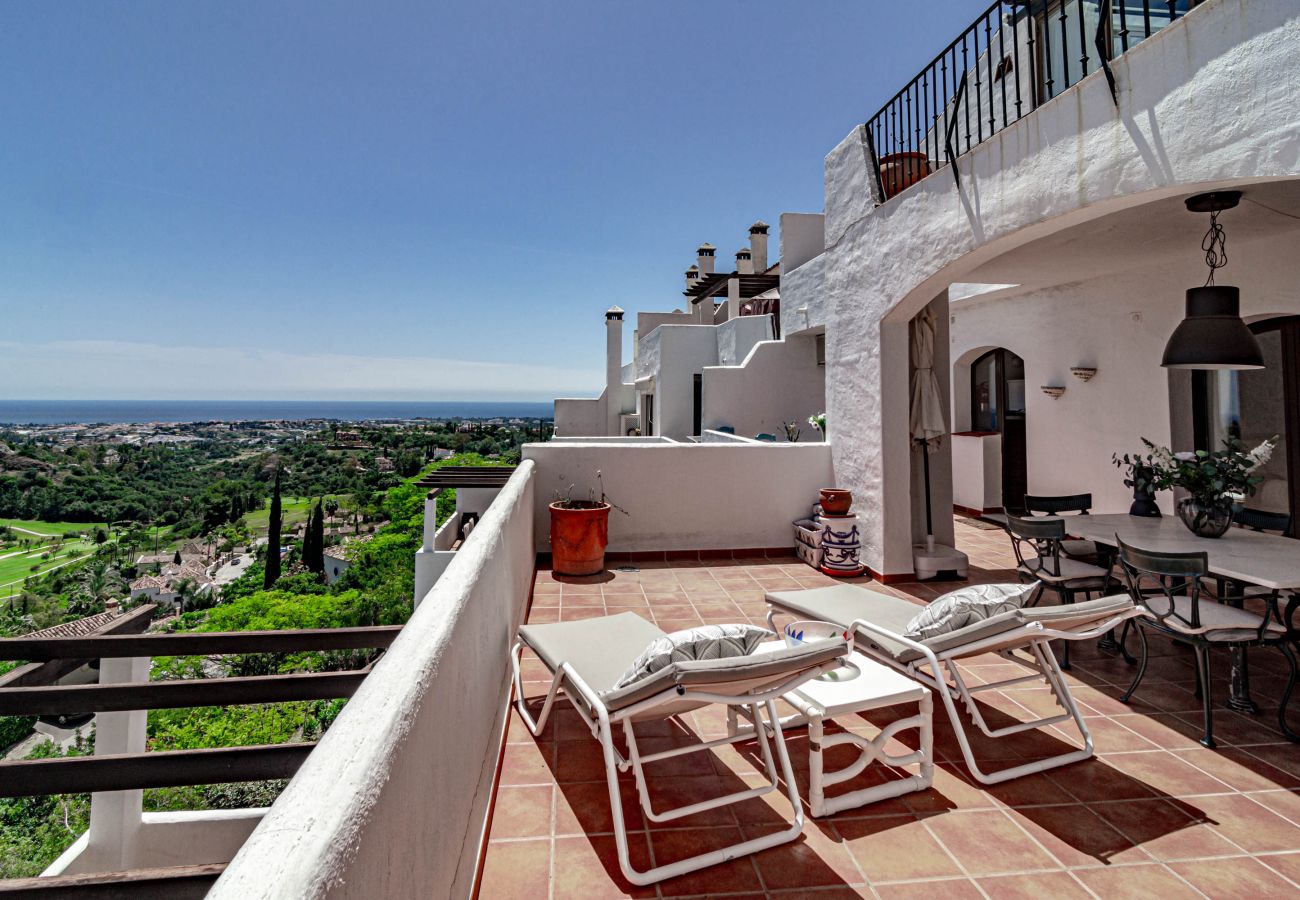 Casa adosada en Nueva andalucia - LAG - Spacious 3BR townhouse with private jacuzzi