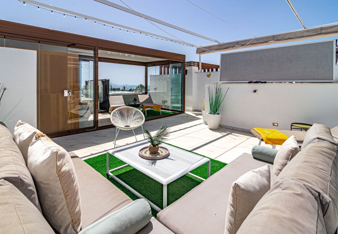 Apartamento en Estepona - LMS48- Roof terrace, jacuzzi & sauna