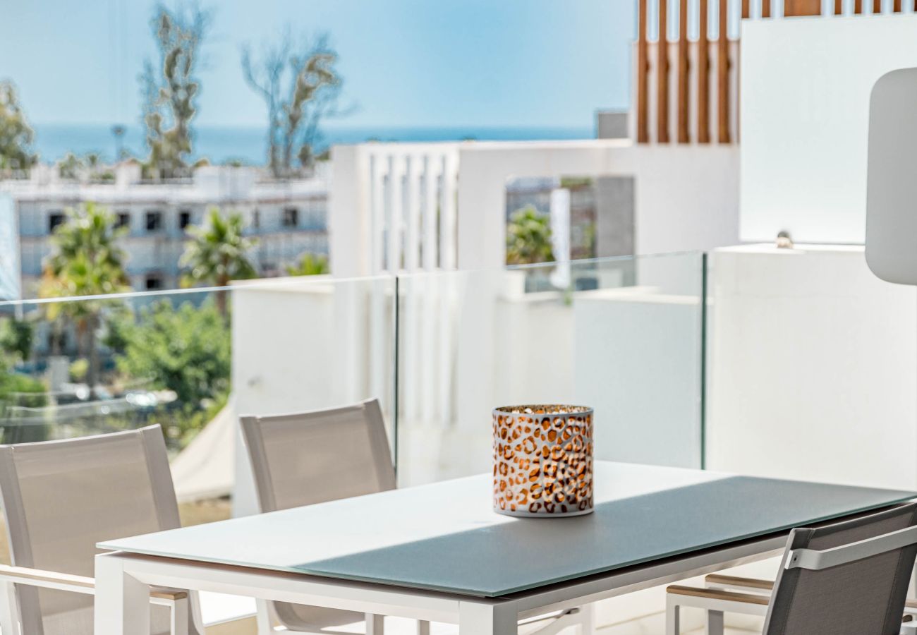 Apartamento en Estepona - LMS48- Roof terrace, jacuzzi & sauna