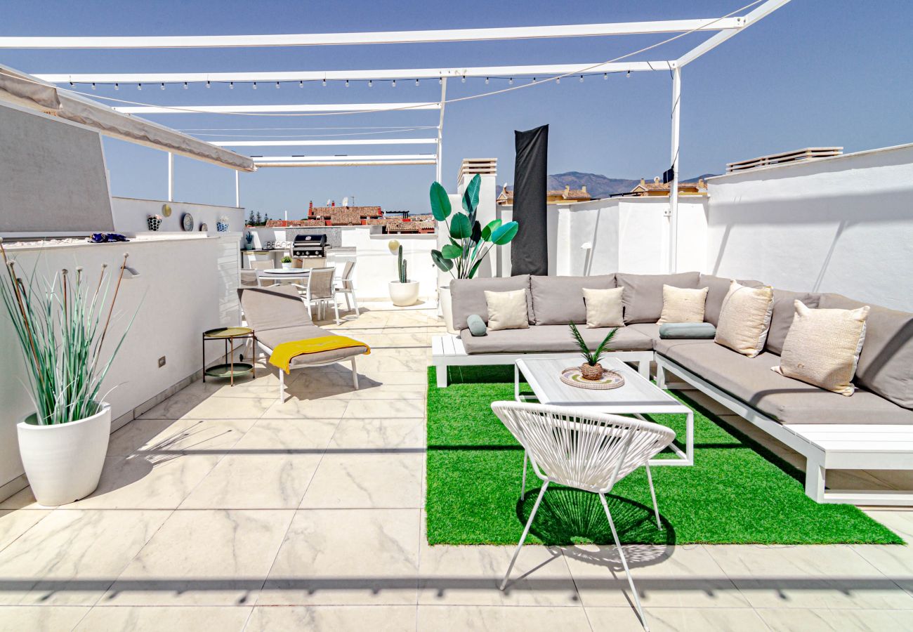 Apartamento en Estepona - LMS48- Roof terrace, jacuzzi & sauna