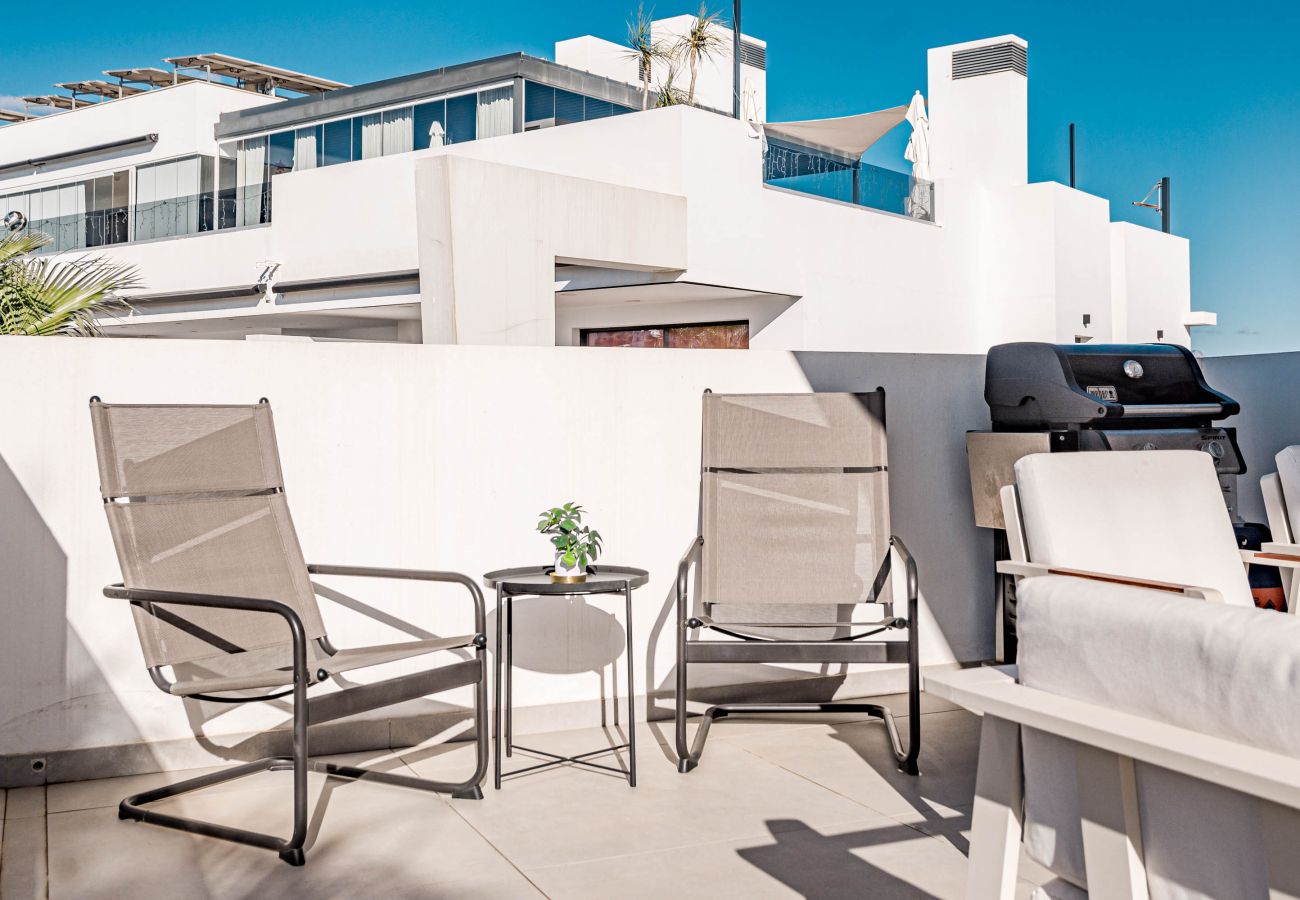 Apartamento en Estepona - LAE11.2D - Large terrace with stunning views