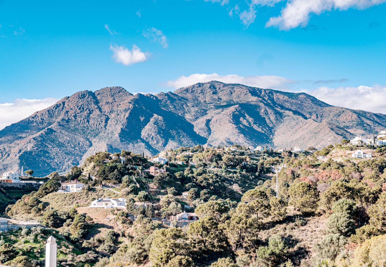 Apartamento en Estepona - LAE11.2D - Large terrace with stunning views