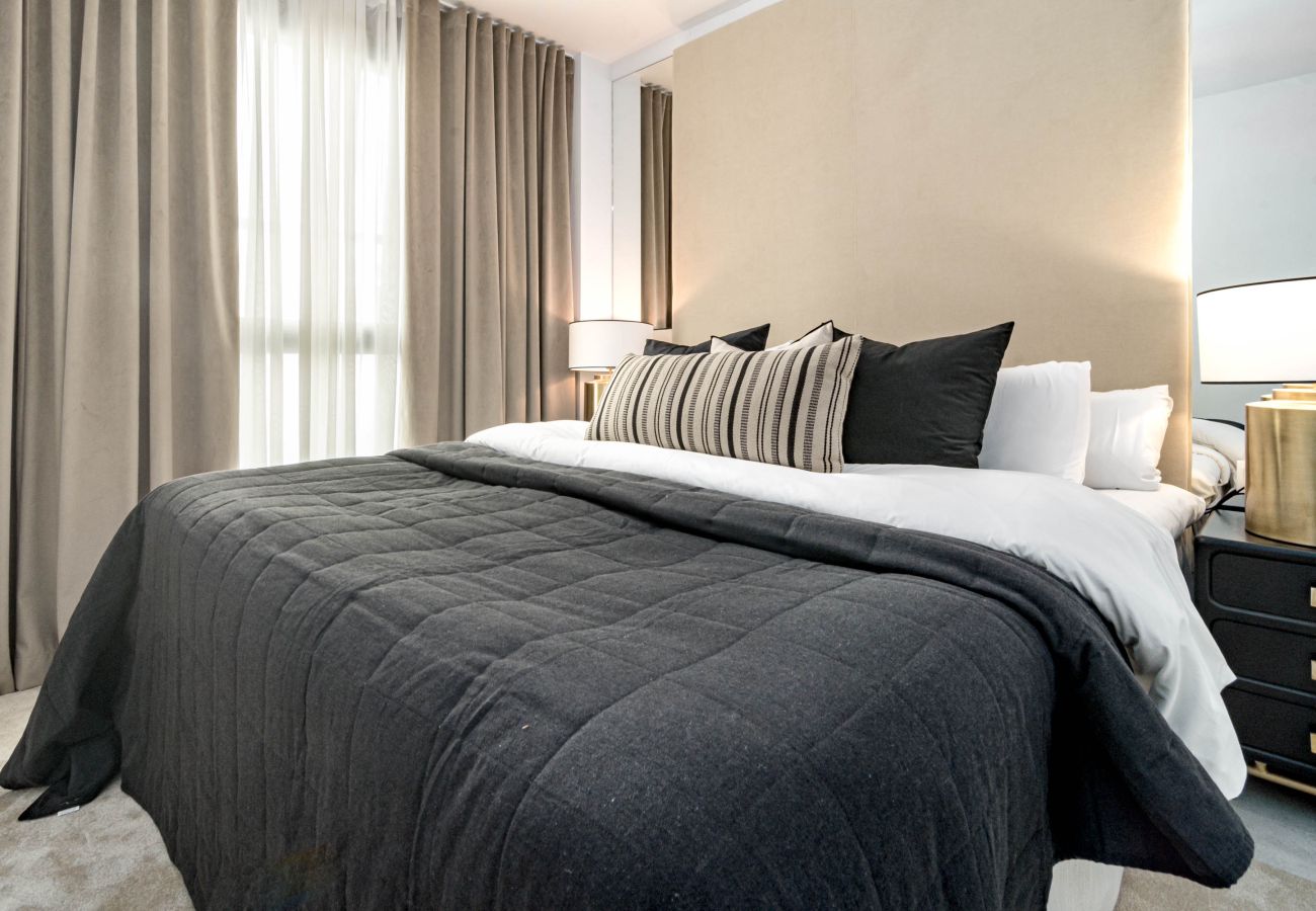 Apartamento en Estepona - LMEA2.0A - Luxury Apt - Pool View & Walk to All
