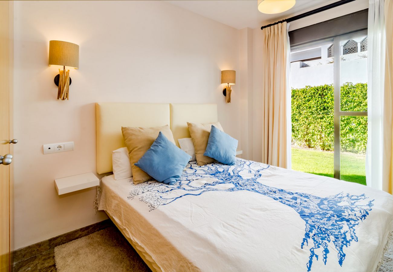 Chambre à coucher de 2 chambres à coucher Appartement de vacances avec piscine et terrasse à Estepona
