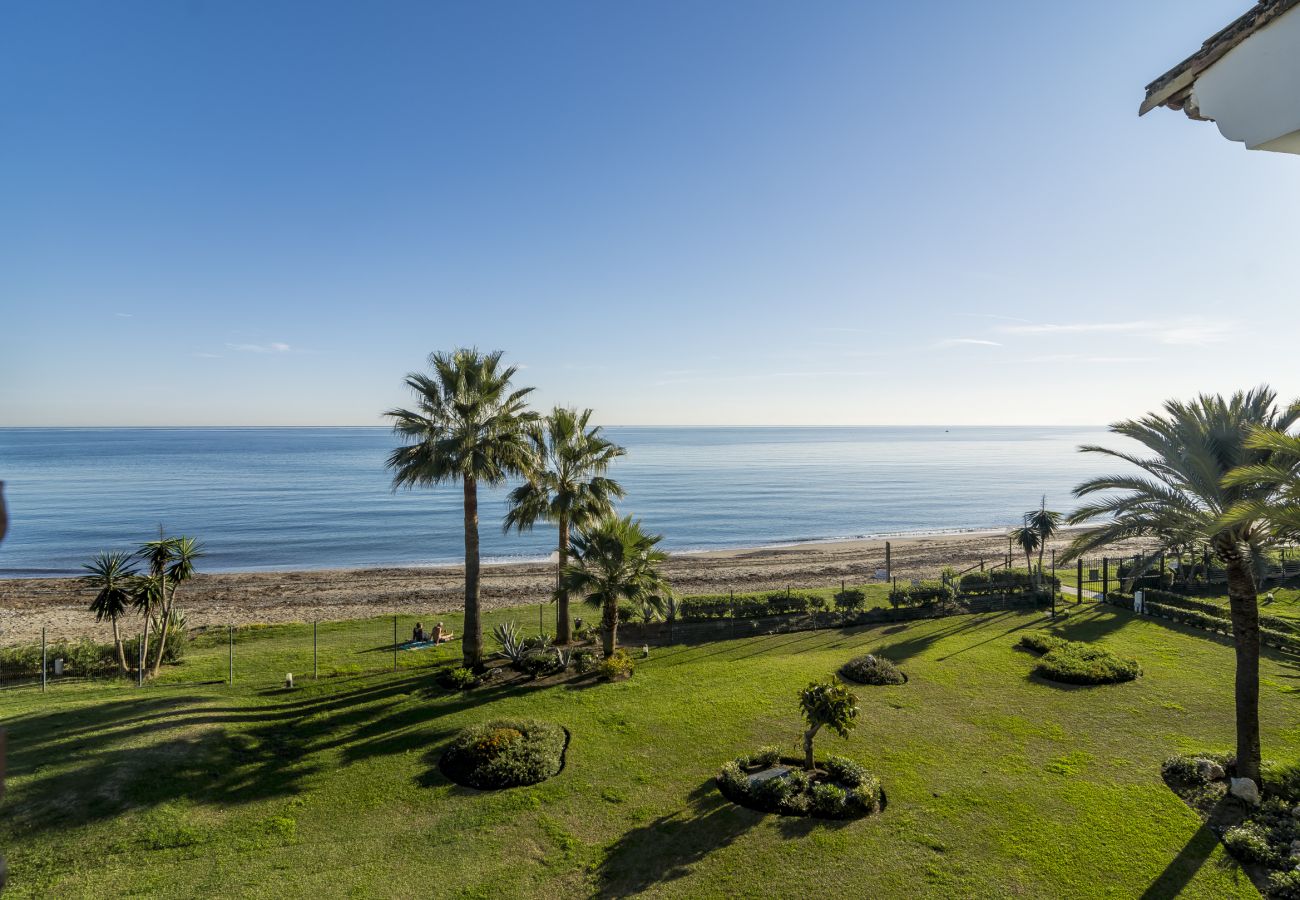 Appartement à Estepona - HB - Comfortable Beachfront Holiday Apartment