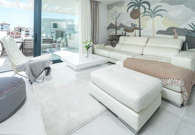 Appartement à Estepona - CDG1- Beautiful 2-br penthouse in cortiljo de Golf