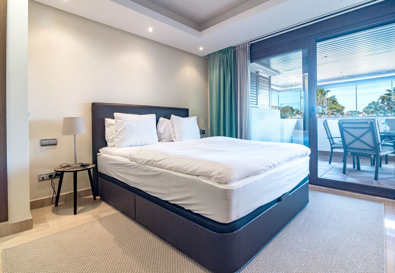 Appartement à Estepona - BDP- Luxury 1 bedroom frontline beach