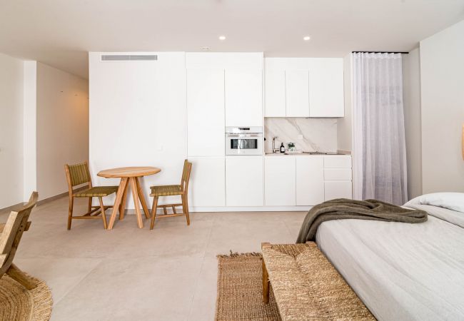 Appartement à Estepona - A5- Seaclub suites by Roomservices