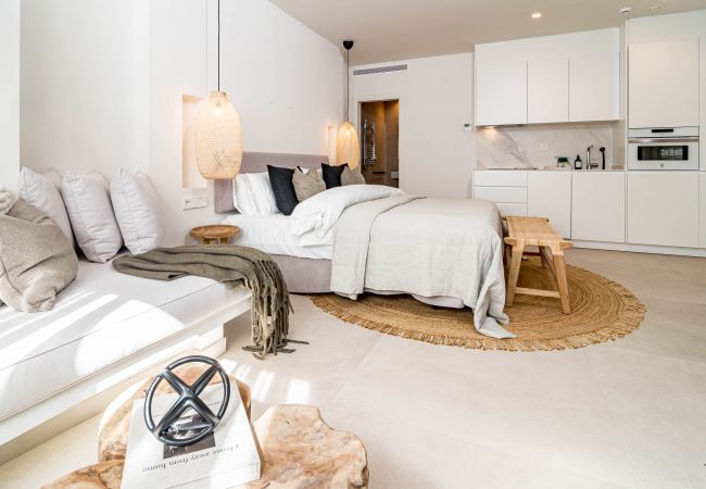 Appartement à Estepona - A6- Seaclub suites by Roomservices