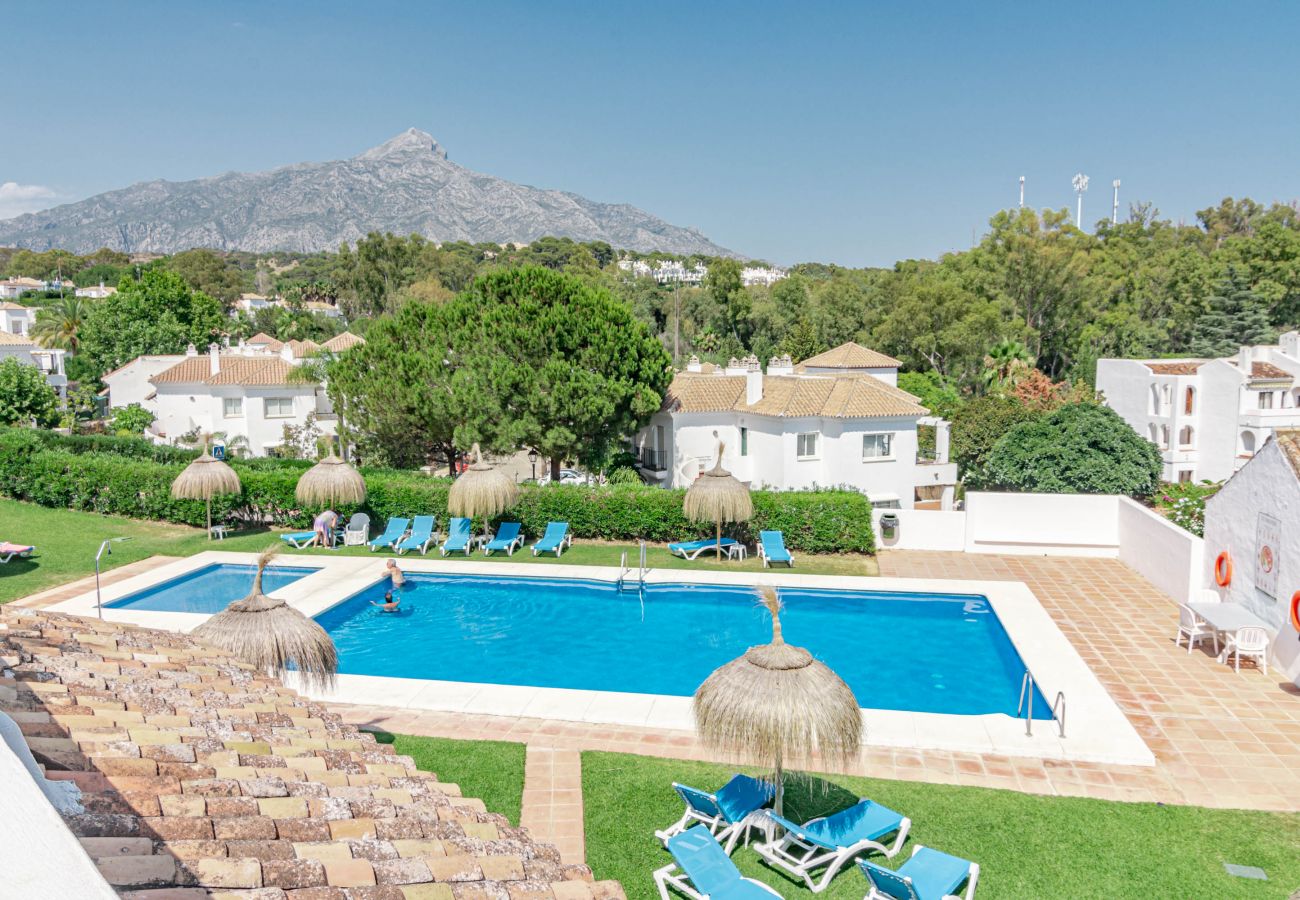 Maison mitoyenne à Nueva andalucia - EN37- Spacious, cozy townhouse, Marbella