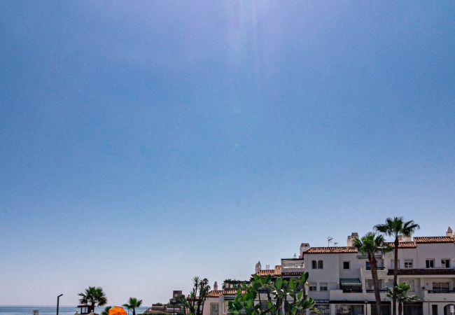 Appartement à Mijas Costa - PL- Beachfront seaview aptm – Playa de la Lucera