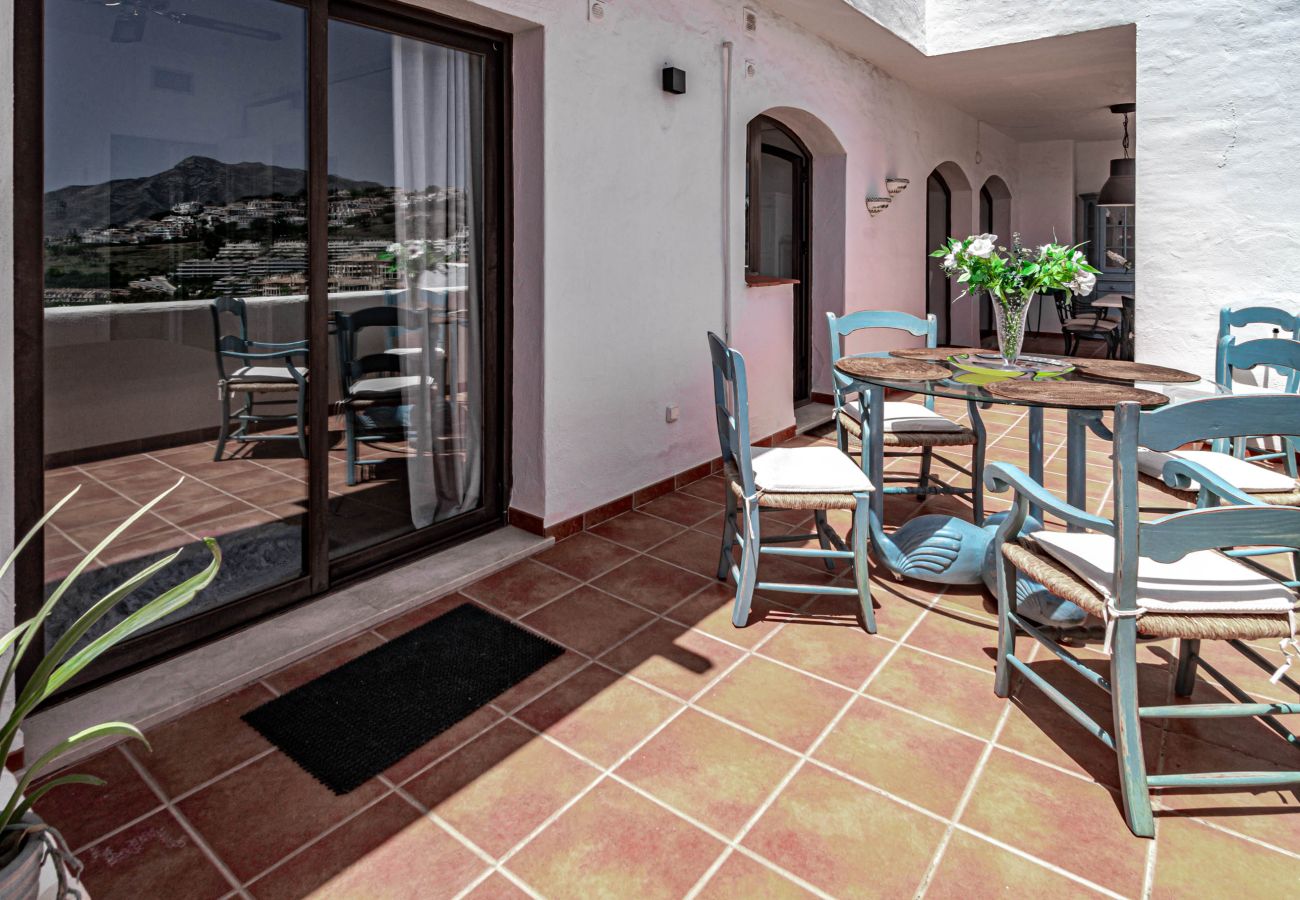 Maison mitoyenne à Nueva andalucia - LAG - Spacious 3BR townhouse with private jacuzzi