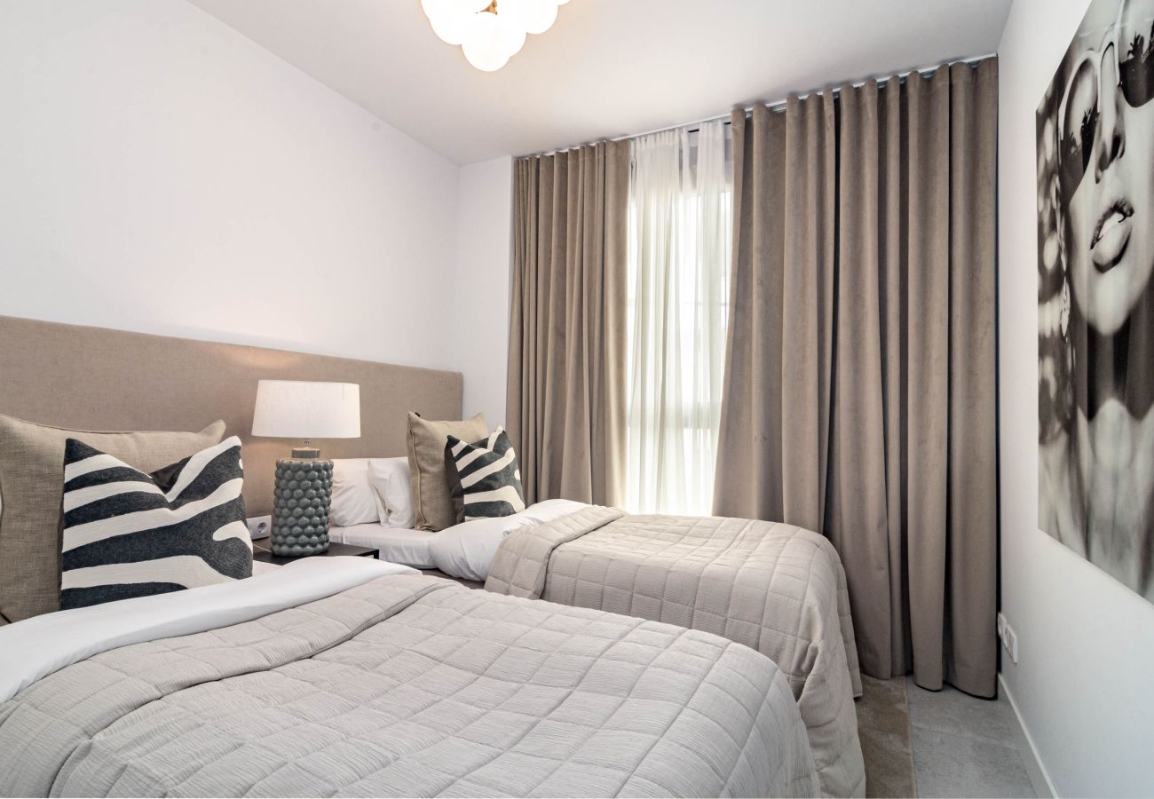 Appartement à Estepona - LMEA2.0A - Luxury Apt - Pool View & Walk to All