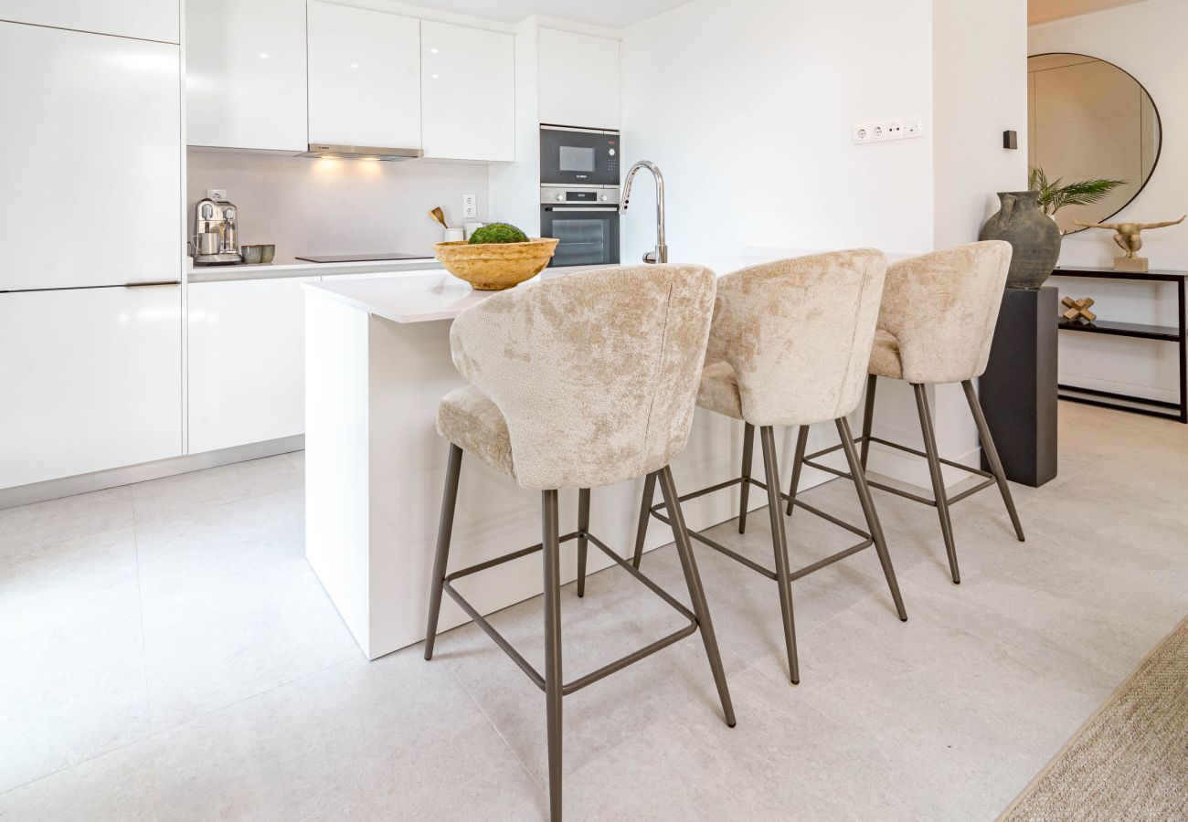 Appartement à Estepona - LMEA2.0A - Luxury Apt - Pool View & Walk to All