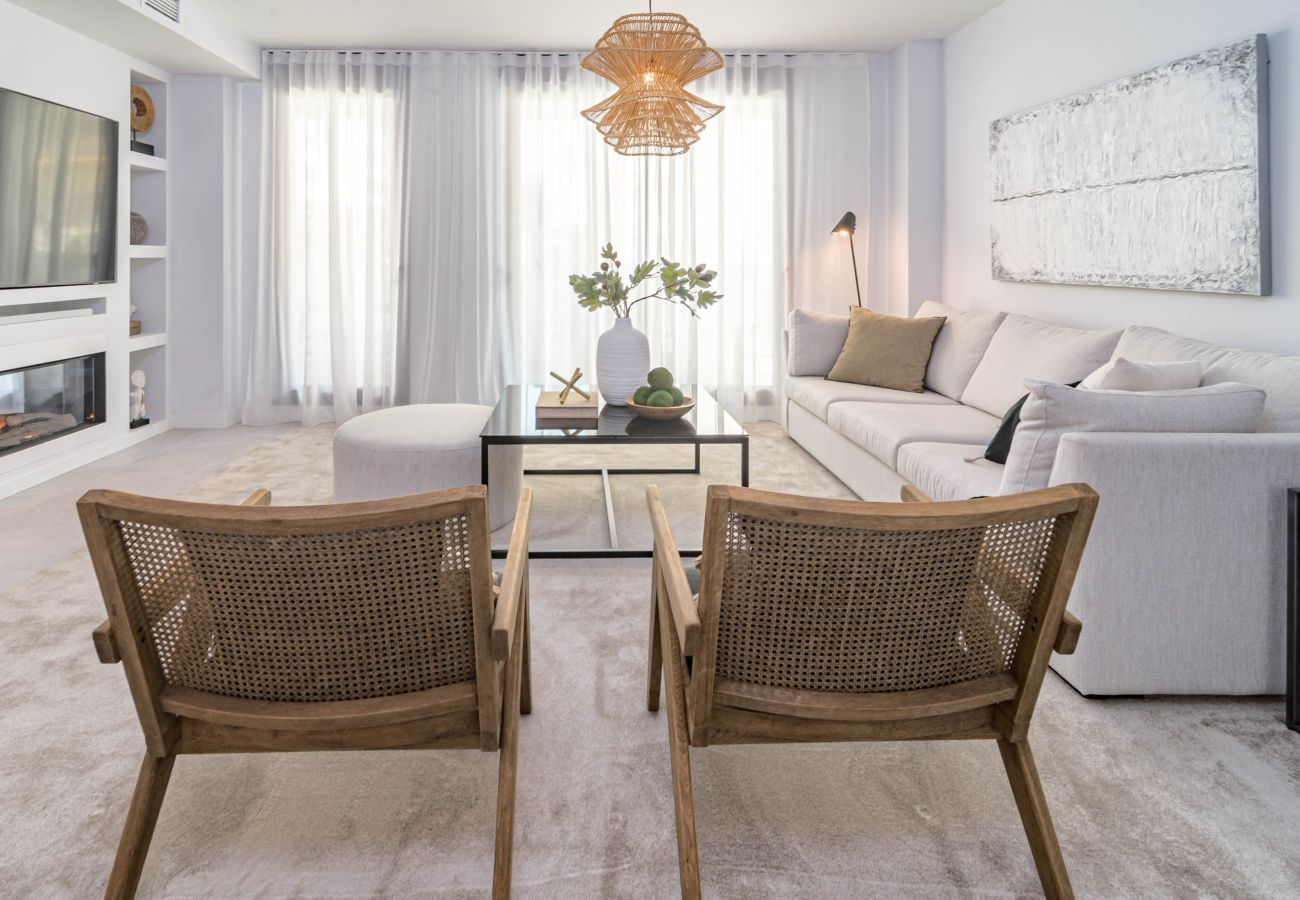 Appartement à Estepona - LMEA2.0A - Luxury Apt - Pool View & Walk to All