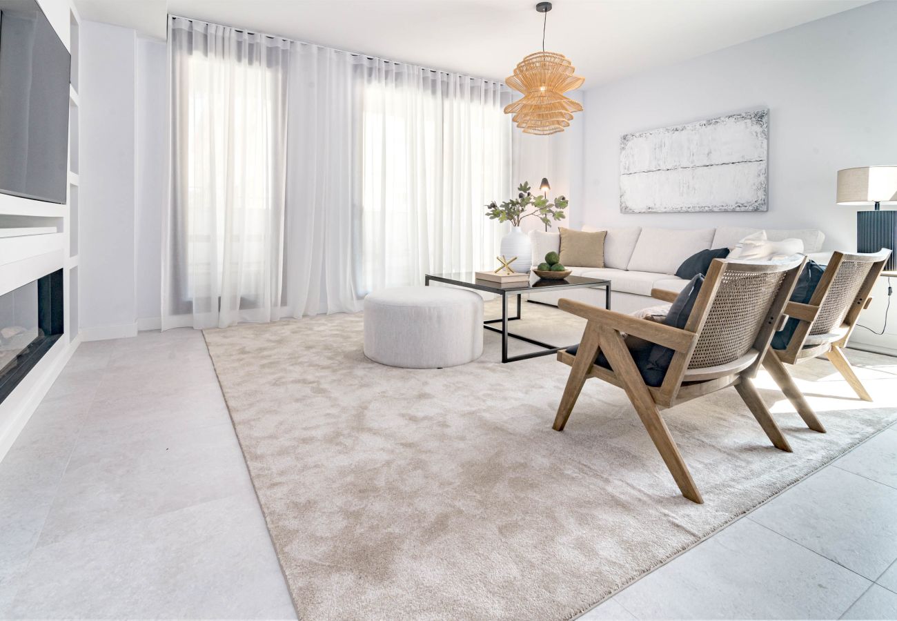 Appartement à Estepona - LMEA2.0A - Luxury Apt - Pool View & Walk to All