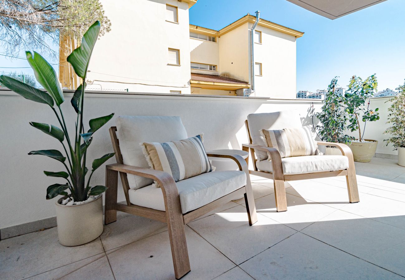 Appartement à Estepona - LMEA2.0A - Luxury Apt - Pool View & Walk to All