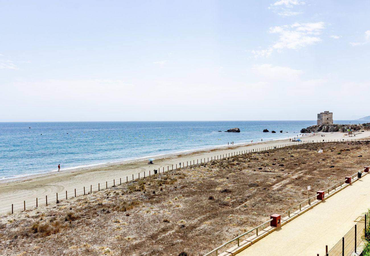 Appartement à Casares - LAP- 3 bed apartment on the beach. Families only