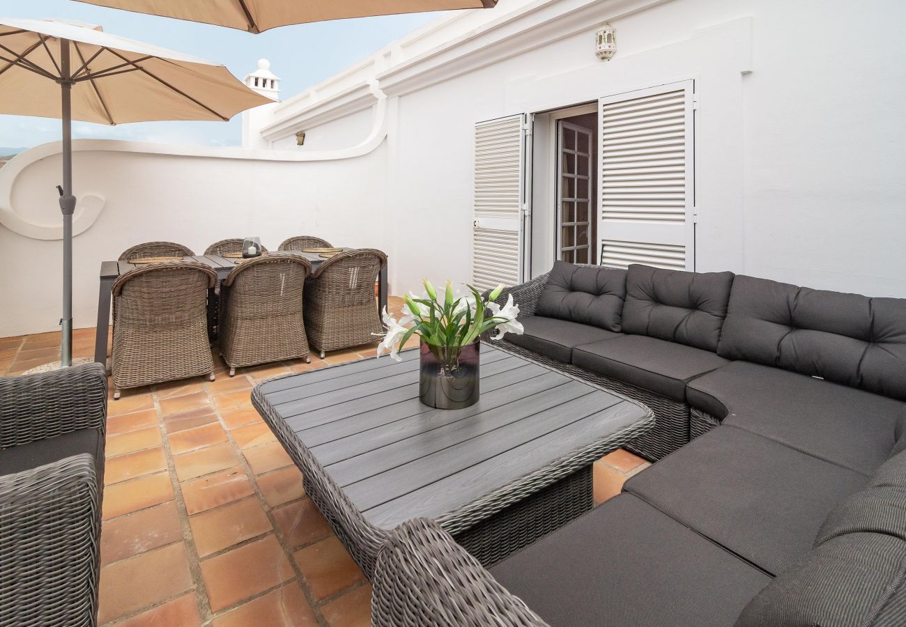 Apartment in Nueva andalucia - AP128- Long stay, October to May, Aloha Pueblo