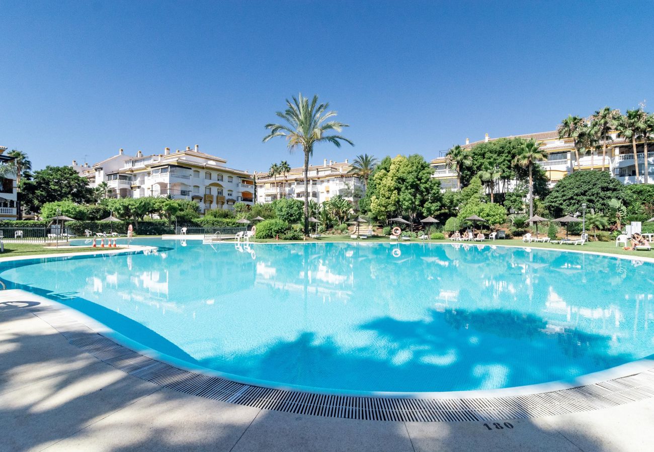 Apartment in Nueva andalucia - DN11-2 bedroom apartment close to Puerto Banus