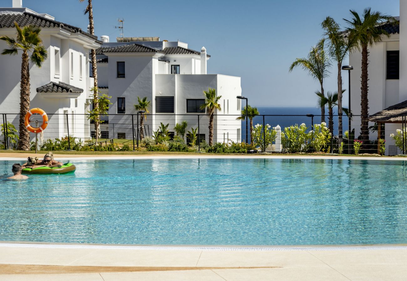 Apartment in Estepona - LAE23i- Apotel Estepona Hills by roomservices