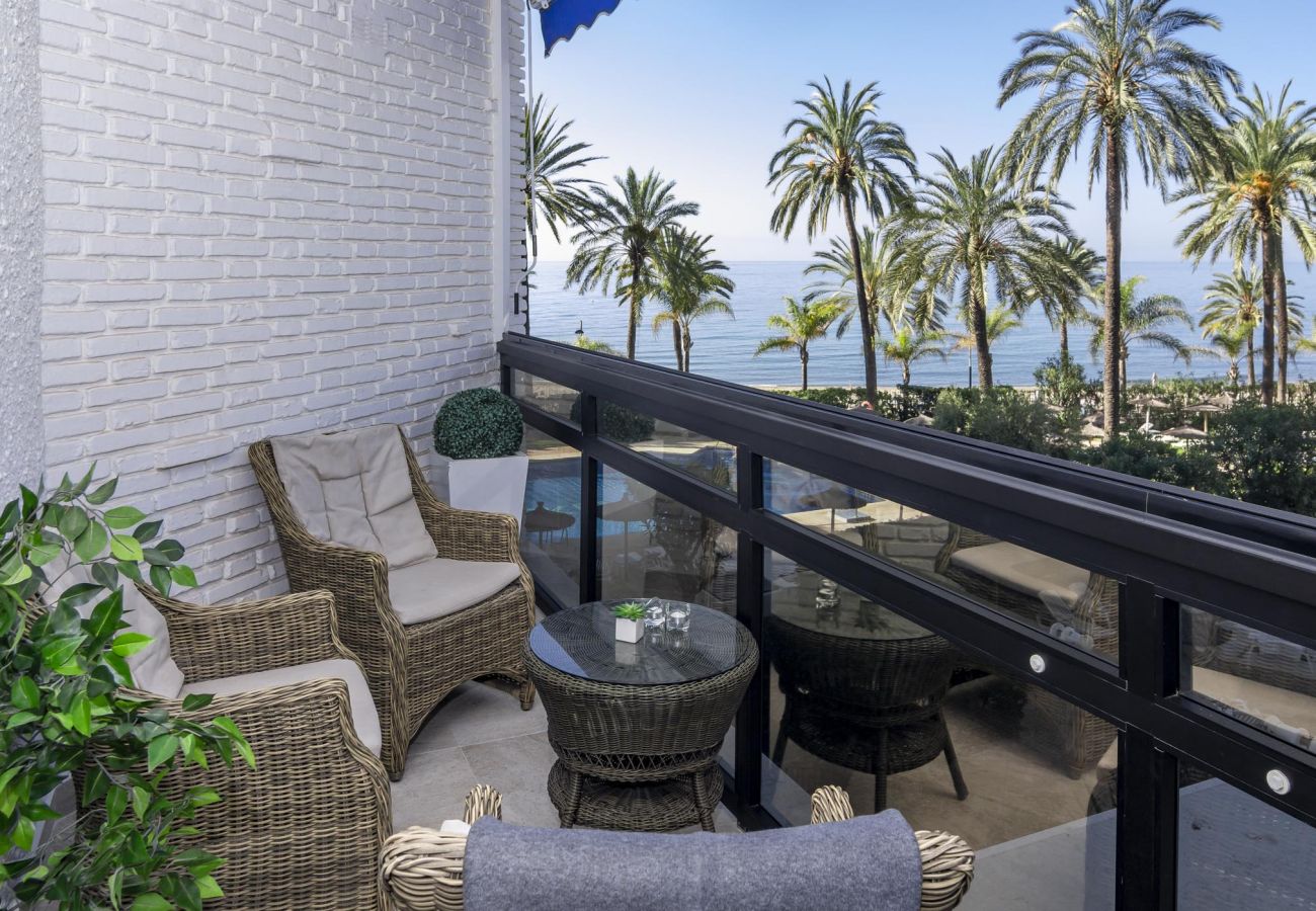 Studio in Marbella - Studio at front line beach in Marbella Center