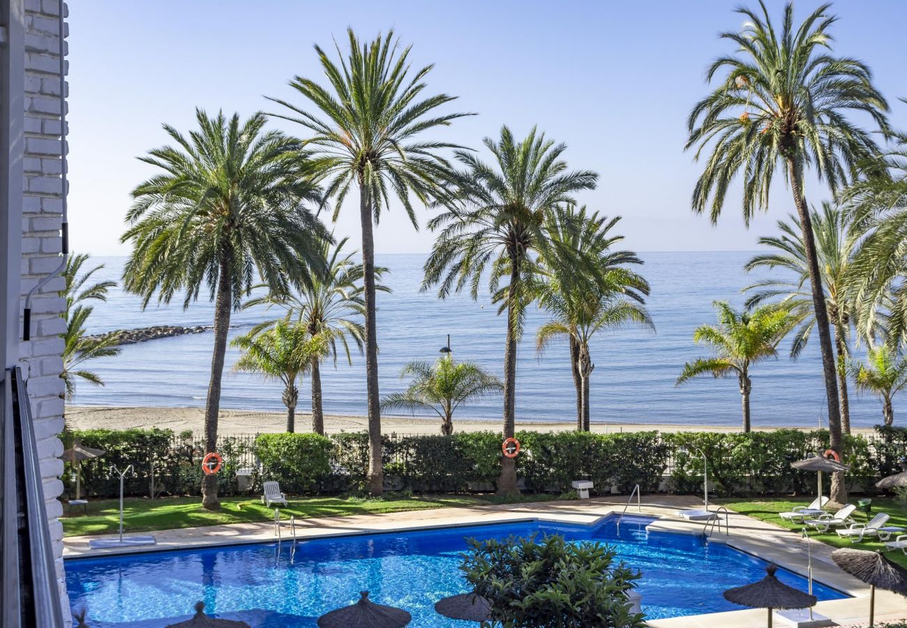 Studio in Marbella - Studio at front line beach in Marbella Center