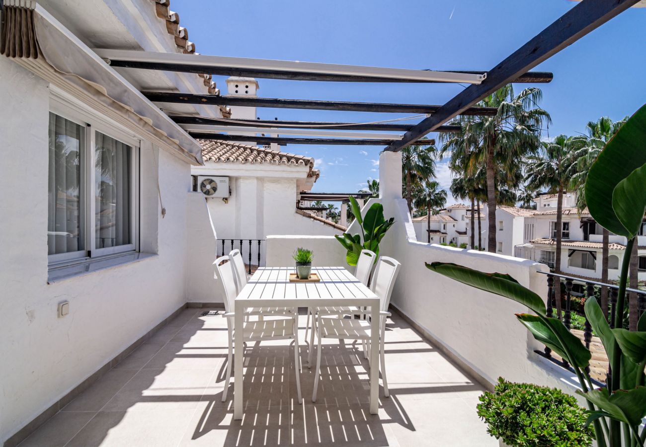 Apartment in Nueva andalucia - Holiday home, close to beach and Puerto Banus