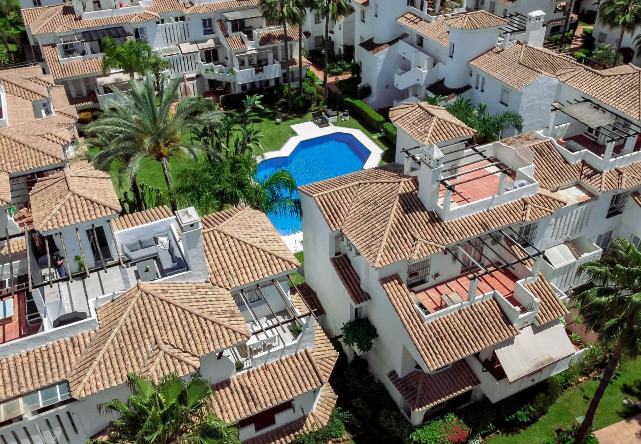Apartment in Nueva andalucia - Holiday home, close to beach and Puerto Banus