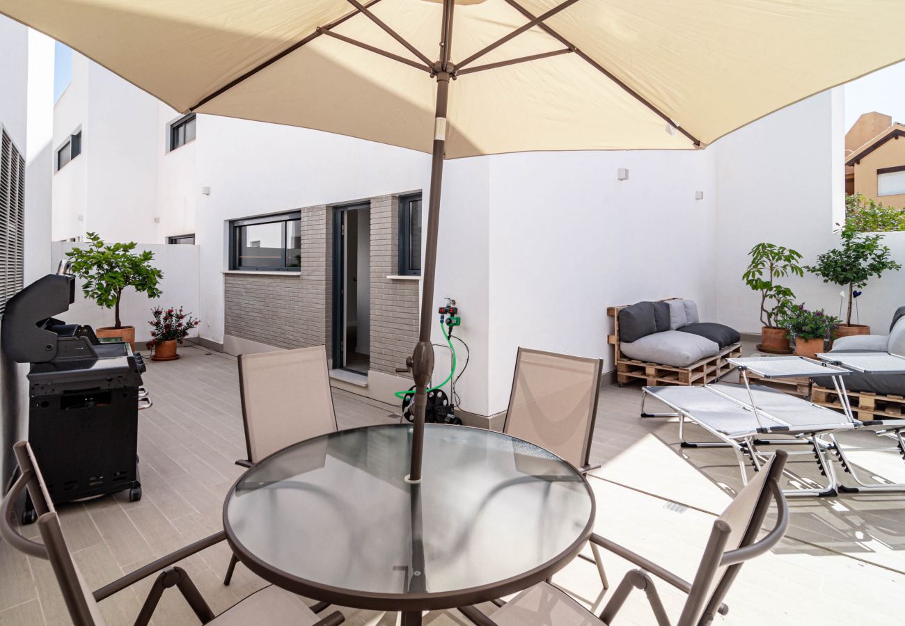 Townhouse in Estepona - LMT46- Spacious townhouse modern style