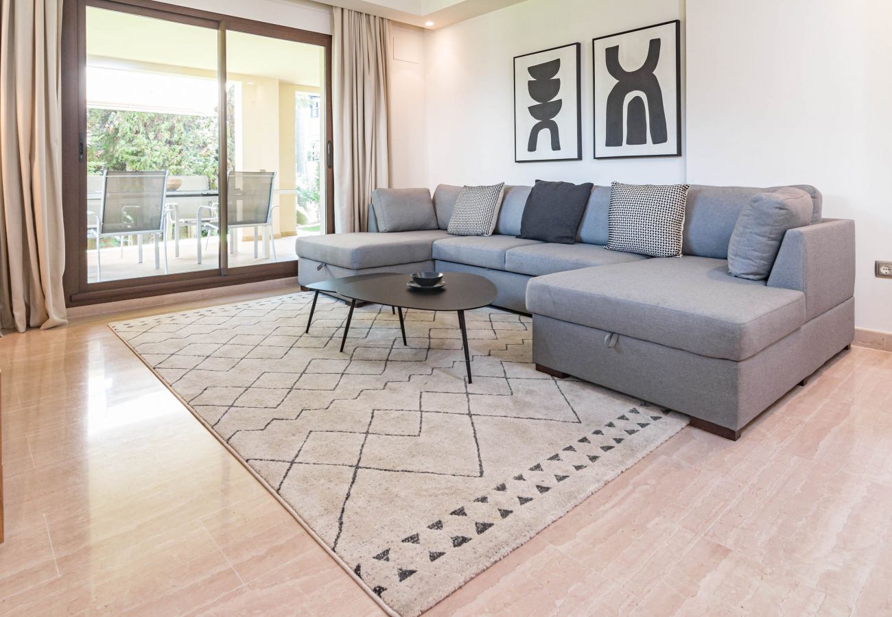 Apartment in Nueva andalucia - Pleasant holiday home close to Puerto Banus