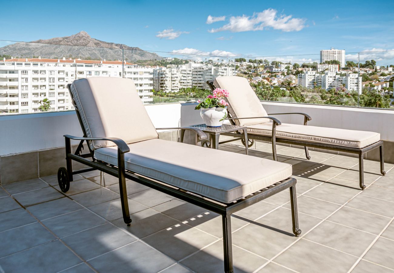 Apartment in Nueva andalucia - JG3.6B- Luxury penthouse with spacious balcony