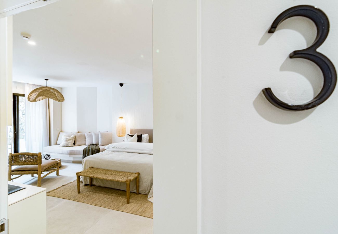 Apartment in Estepona - A3- SeaClub Suites by Roomservices