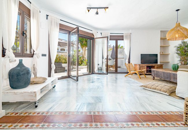 Apartment in Marbella - GC - Spacious flat in Golden beach Marbella