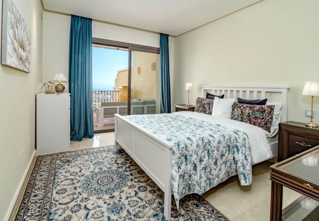 Apartment in Benahavís - BVQ - La Quinta stunning views by Roomservices