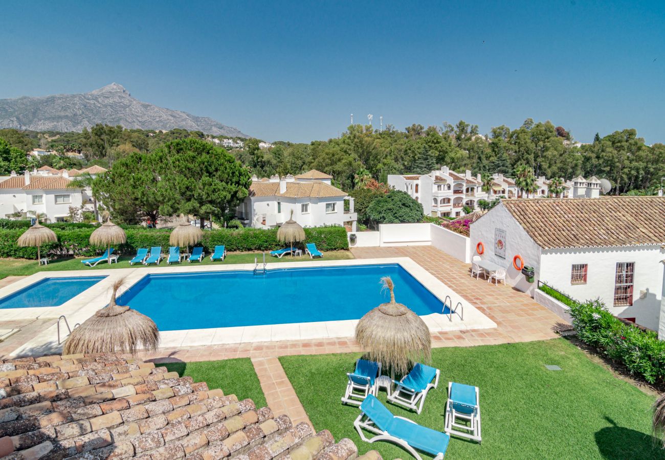 Townhouse in Nueva andalucia - EN37- Spacious, cozy townhouse, Marbella