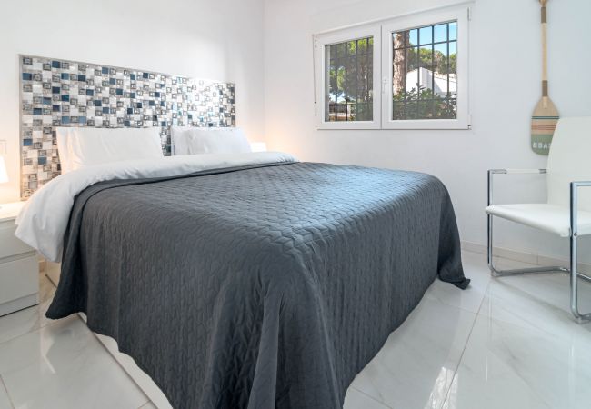 Townhouse in Estepona - BEN32- Spacious townhouse, Estepona by Roomservice