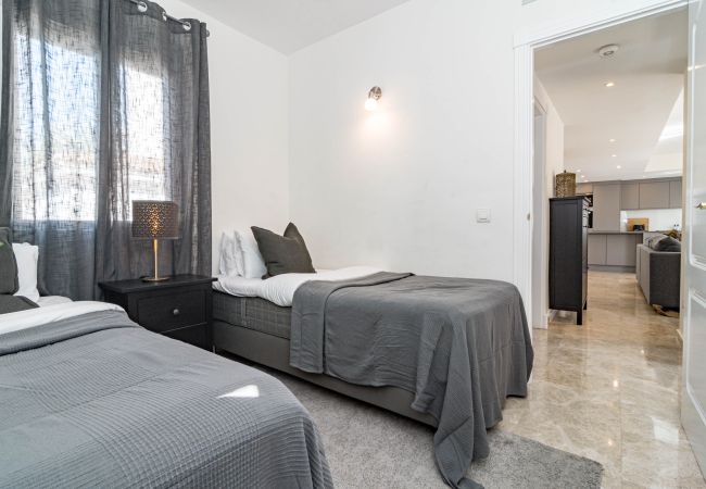 Apartment in Nueva andalucia - LNM74 - Holiday home Los Naranjos de Marbell