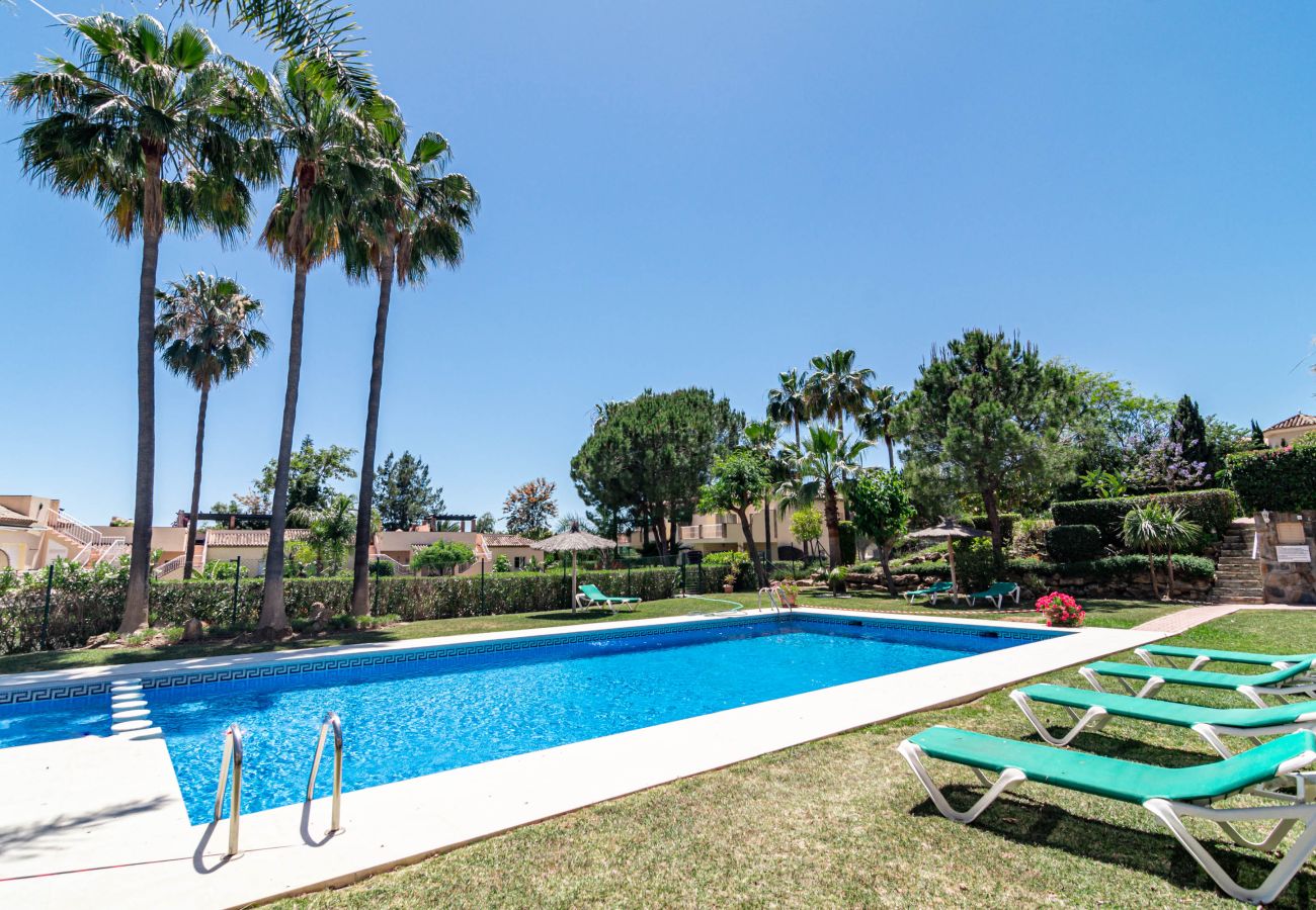 Apartment in Nueva andalucia - LBP3- comfortable holiday home, golf valley